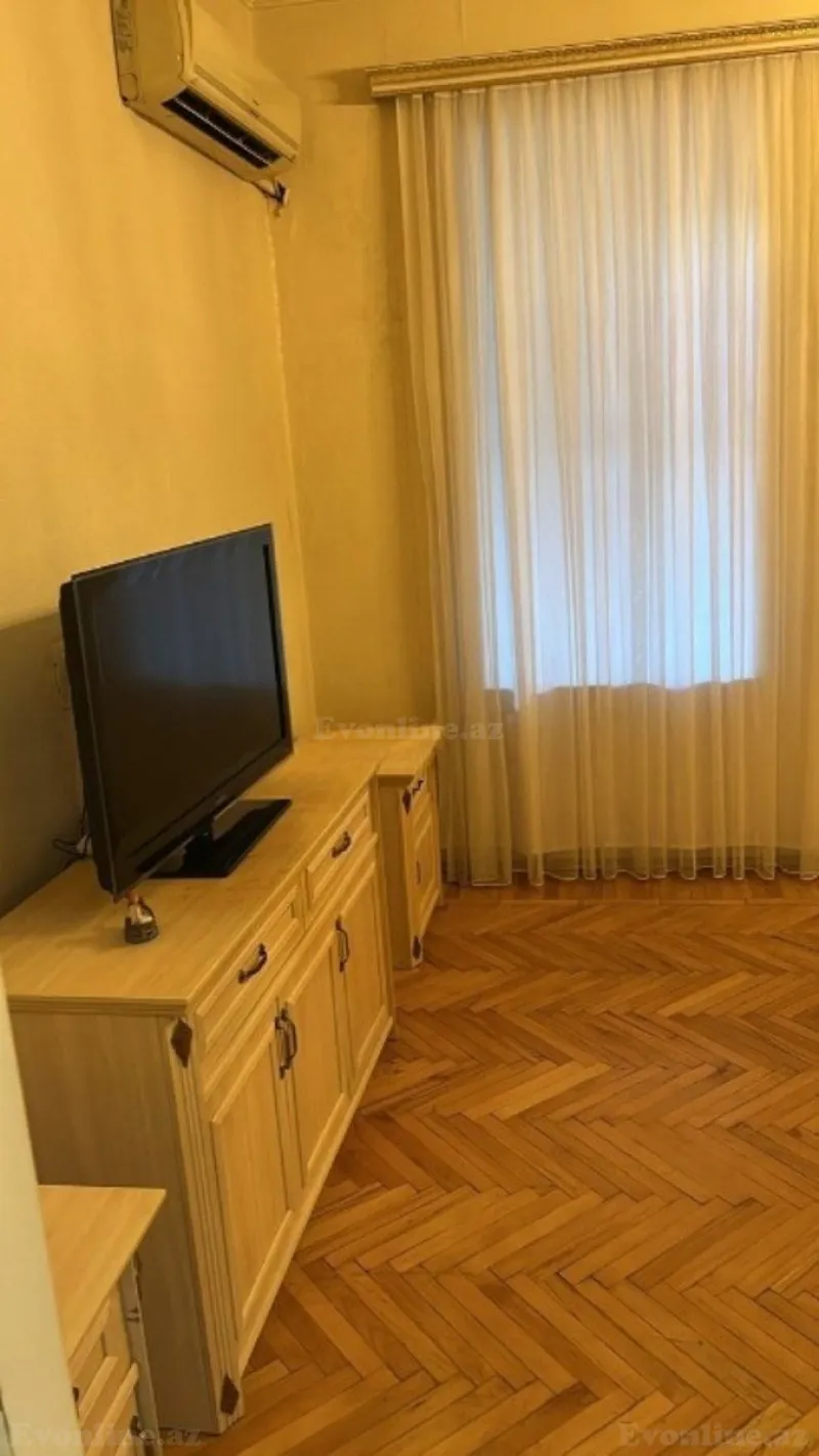 Kirayə verilir 2 otaqlı Mənzil Köhnə tikili 90 m² İçərişəhər m. - şəkil 6