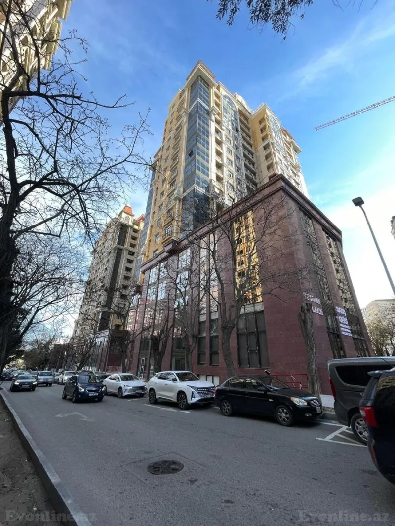 Satılır 3 otaqlı Mənzil Yeni tikili 146.7 m² 28 May m. - şəkil 2