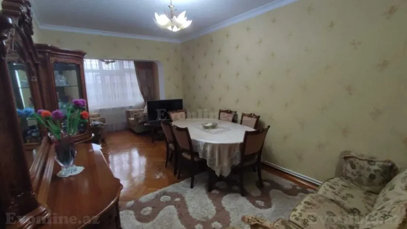 4 otaqlı Mənzil 110 m² 8-ci kilometr Satılır