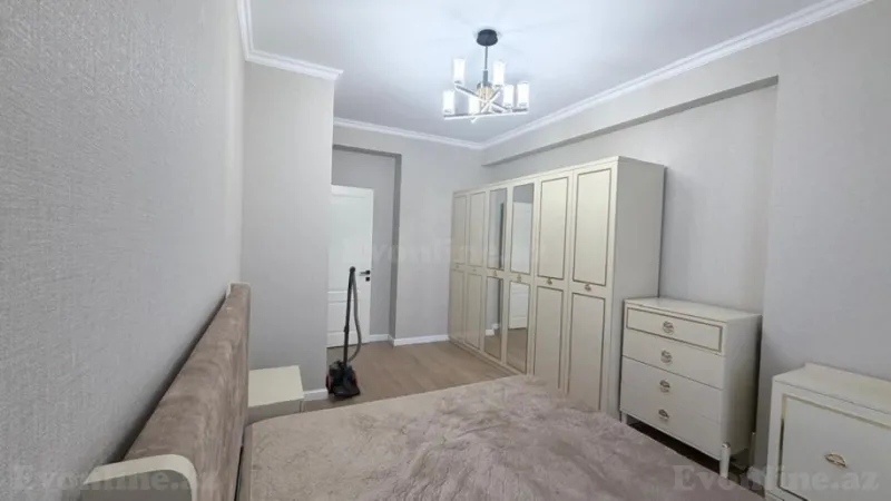 Kirayə verilir 3 otaqlı Mənzil Yeni tikili 80 m² İnşaatçılar m. - şəkil 5