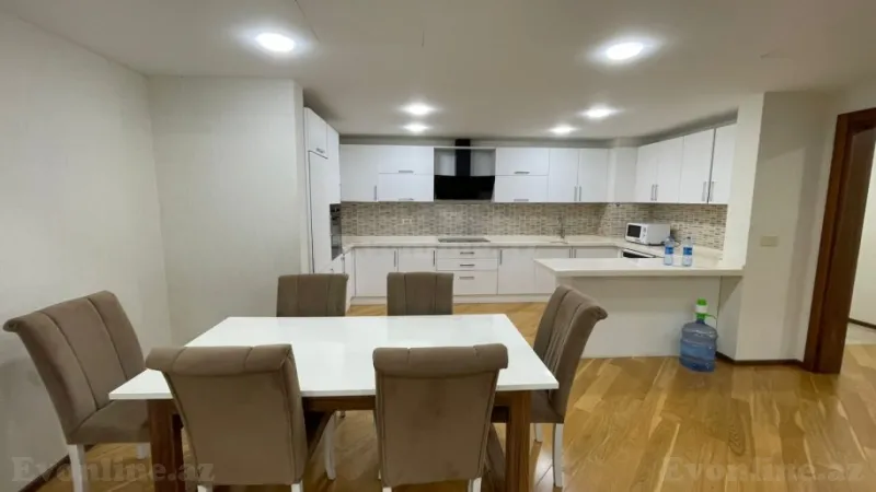 Kirayə verilir 4 otaqlı Mənzil Yeni tikili 220 m² 28 May m. - şəkil 14