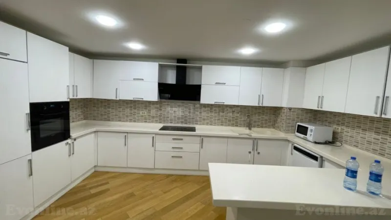 Kirayə verilir 4 otaqlı Mənzil Yeni tikili 220 m² 28 May m. - şəkil 15