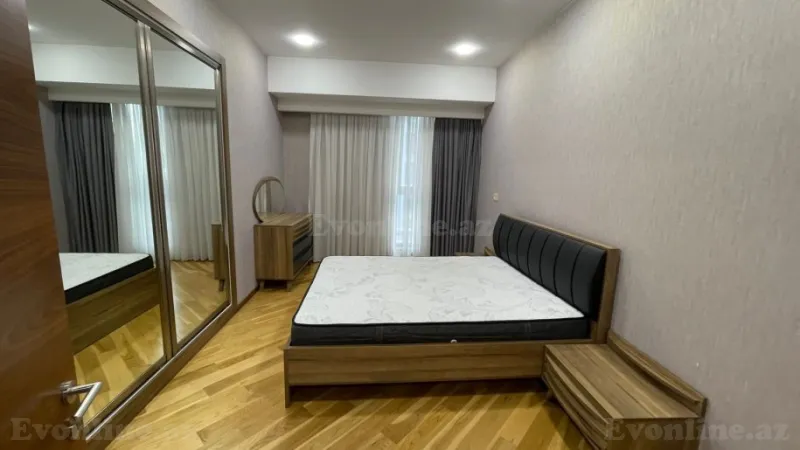 Kirayə verilir 4 otaqlı Mənzil Yeni tikili 220 m² 28 May m. - şəkil 16