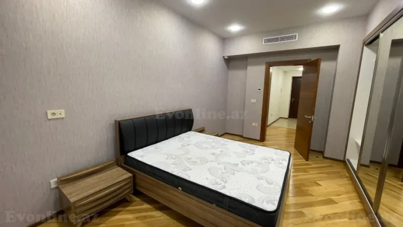 Kirayə verilir 4 otaqlı Mənzil Yeni tikili 220 m² 28 May m. - şəkil 17