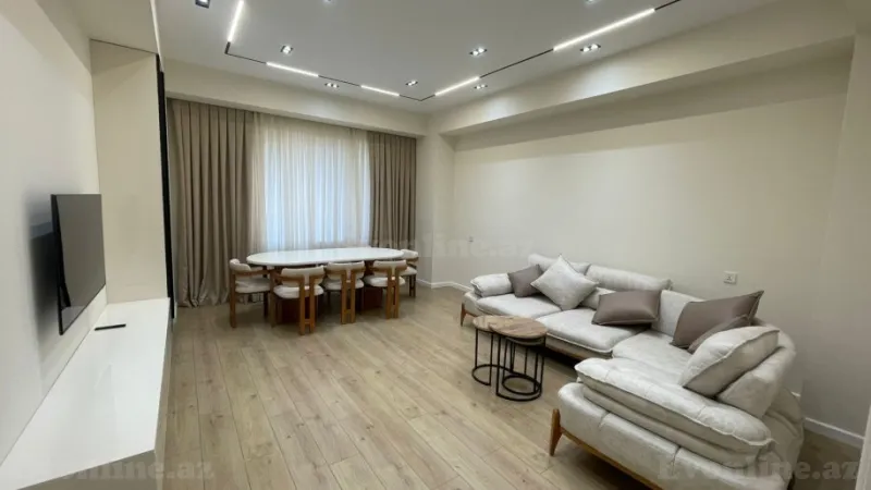 3 otaqlı Mənzil 130 m² Xətai r. Kirayə verilir