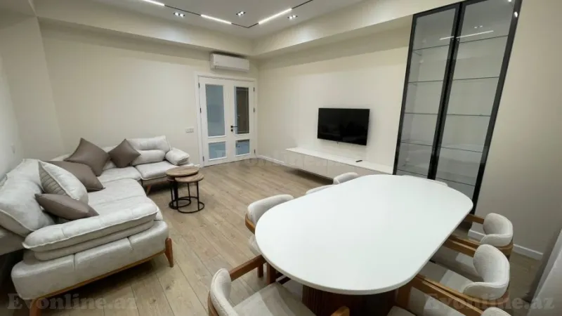 Kirayə verilir 3 otaqlı Mənzil Yeni tikili 130 m² Xətai r. - şəkil 2