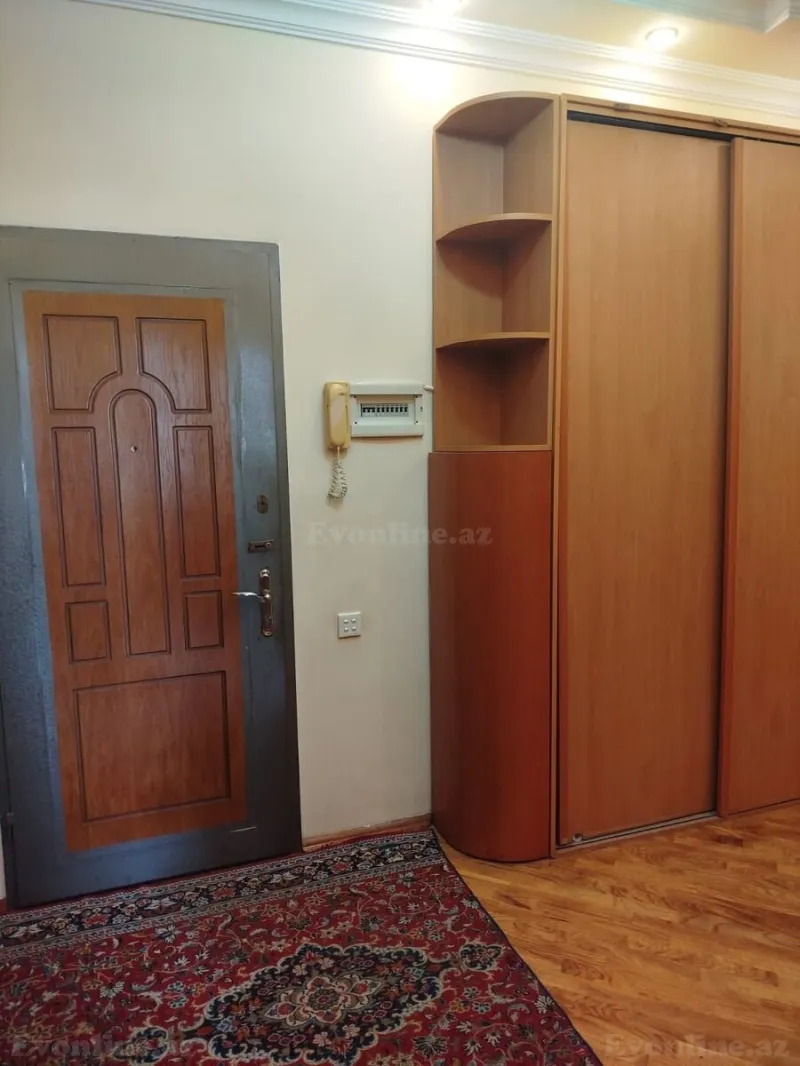 3 otaqlı Mənzil 130 m² Nəriman Nərimanov m. Kirayə verilir