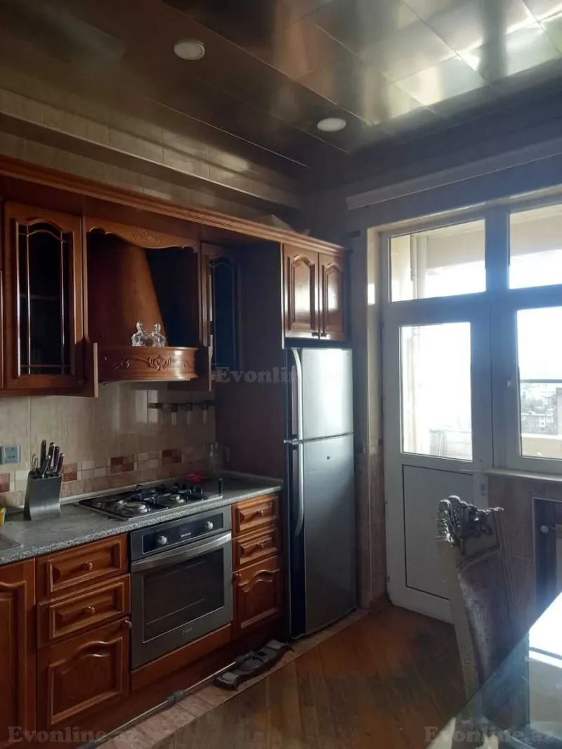 Kirayə verilir 3 otaqlı Mənzil Yeni tikili 143 m² İnşaatçılar m. - şəkil 8