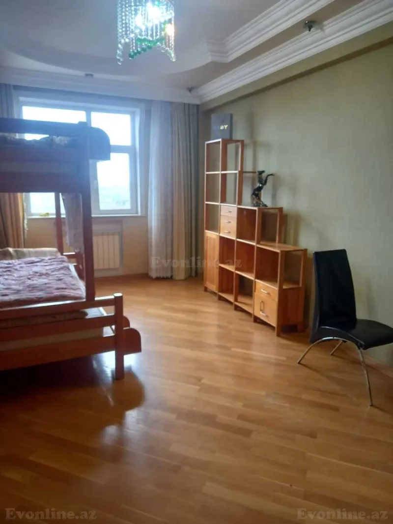 Kirayə verilir 3 otaqlı Mənzil Yeni tikili 143 m² İnşaatçılar m. - şəkil 10