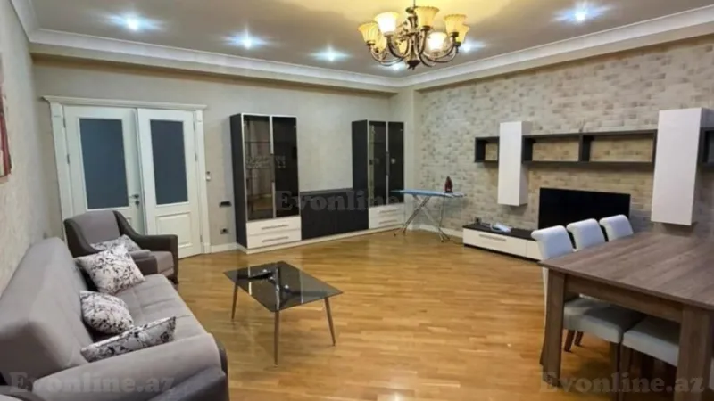 Satılır 3 otaqlı Mənzil Yeni tikili 177 m² 28 May m.