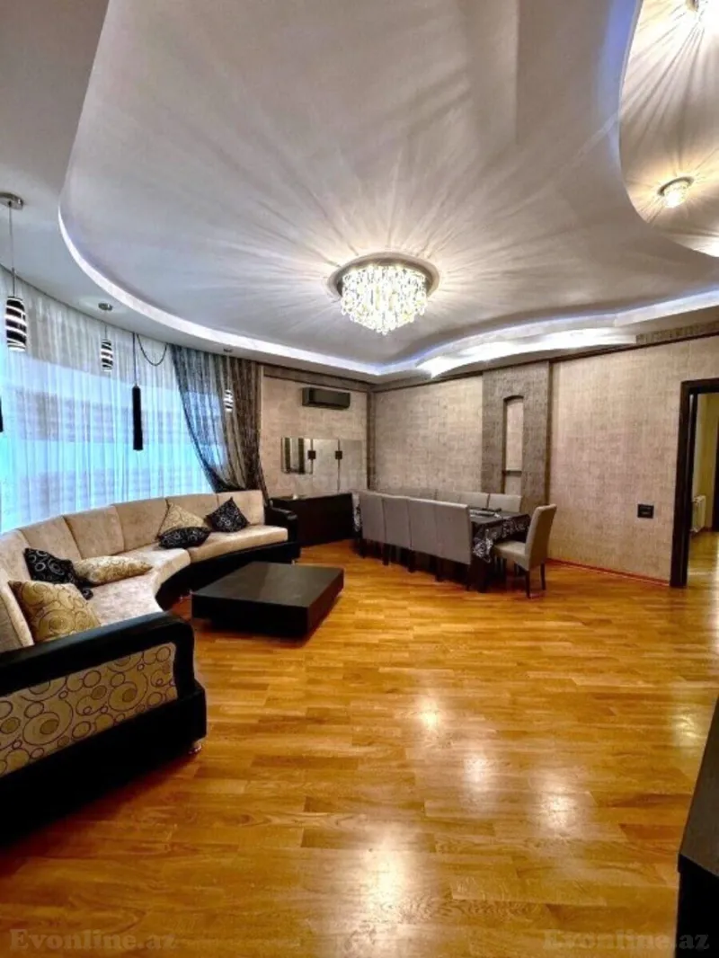 Satılır 3 otaqlı Mənzil Yeni tikili 145 m² İnşaatçılar m. - şəkil 4