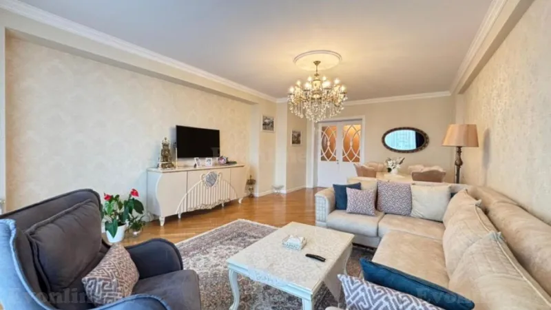 Satılır 3 otaqlı Mənzil Yeni tikili 150 m² Elmlər Akademiyası m.