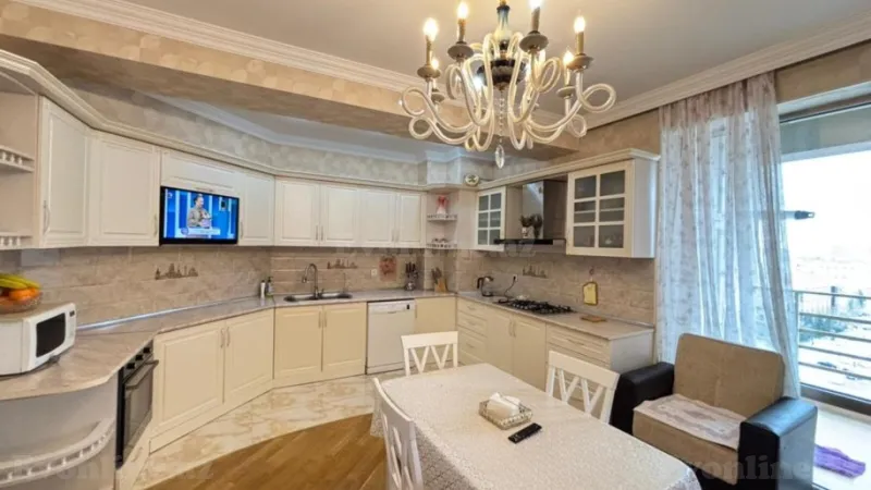 Satılır 3 otaqlı Mənzil Yeni tikili 150 m² Elmlər Akademiyası m. - şəkil 13