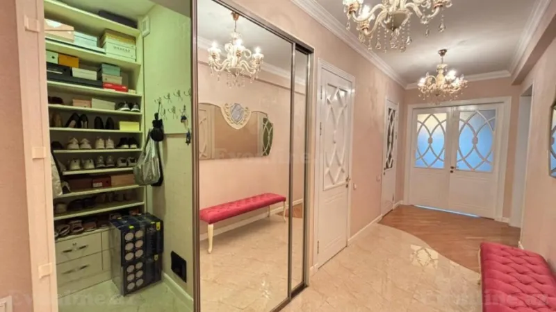 Satılır 3 otaqlı Mənzil Yeni tikili 150 m² Elmlər Akademiyası m. - şəkil 17