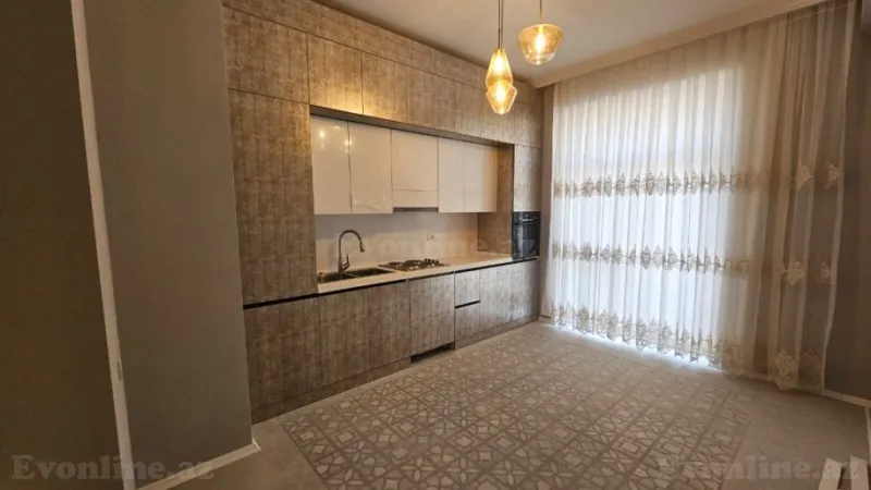3 otaqlı Mənzil 105 m² Xətai r. Kirayə verilir