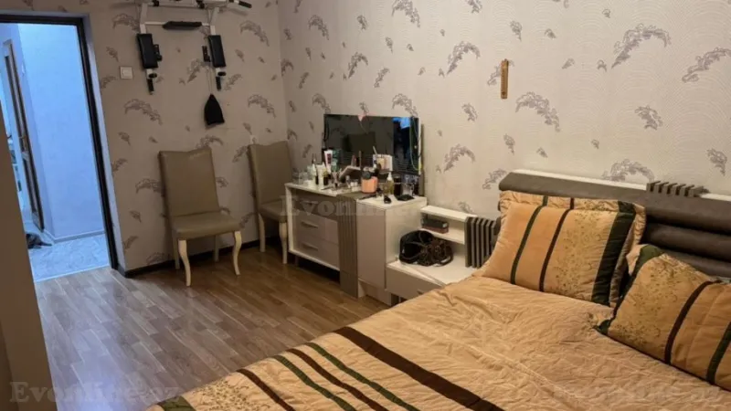 Satılır 3 otaqlı Mənzil Köhnə tikili 60 m² Neftçilər m. - şəkil 4