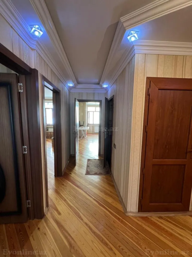 Satılır 4 otaqlı Mənzil Köhnə tikili 115 m² Azadlıq prospekti m. - şəkil 2