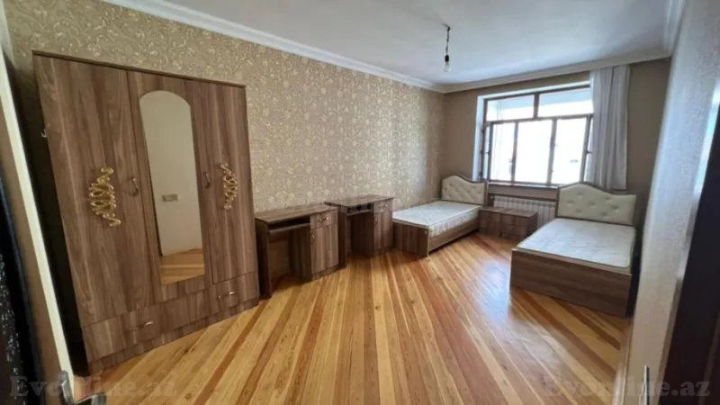 Satılır 4 otaqlı Mənzil Köhnə tikili 115 m² Azadlıq prospekti m. - şəkil 6