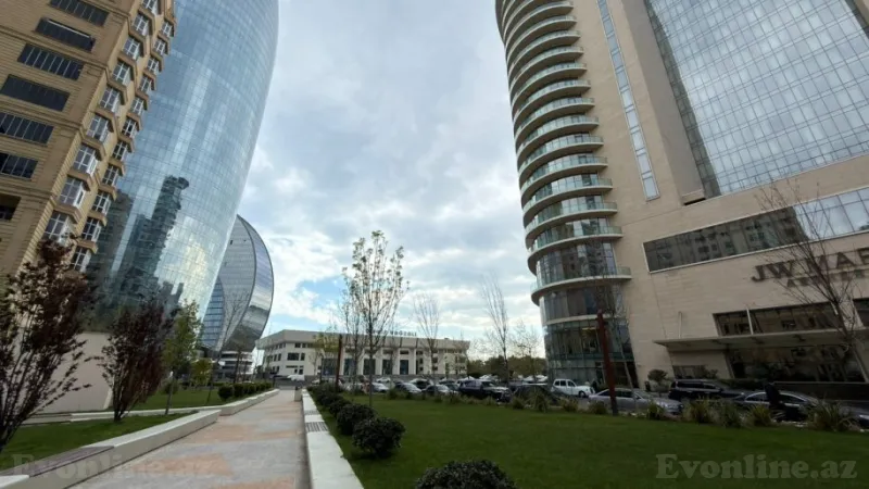 Satılır 3 otaqlı Mənzil Yeni tikili 137 m² 28 May m. - şəkil 3