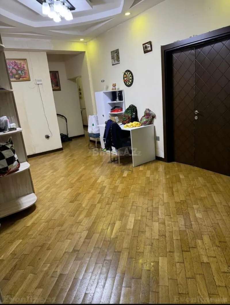 Satılır 3 otaqlı Mənzil Yeni tikili 120 m² Neftçilər m. - şəkil 4