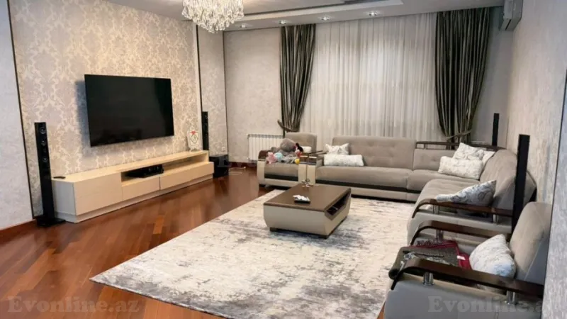 4 otaqlı Mənzil 178 m² 8 Noyabr m. Satılır