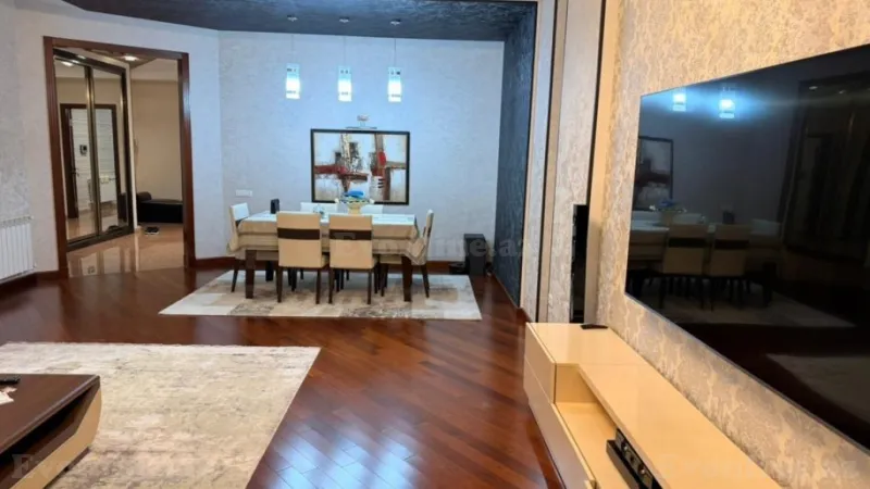 Satılır 4 otaqlı Mənzil Yeni tikili 178 m² 8 Noyabr m. - şəkil 4