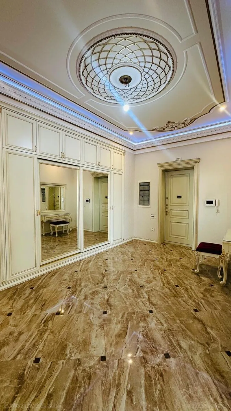 Satılır 4 otaqlı Mənzil Yeni tikili 224 m² Sahil m.