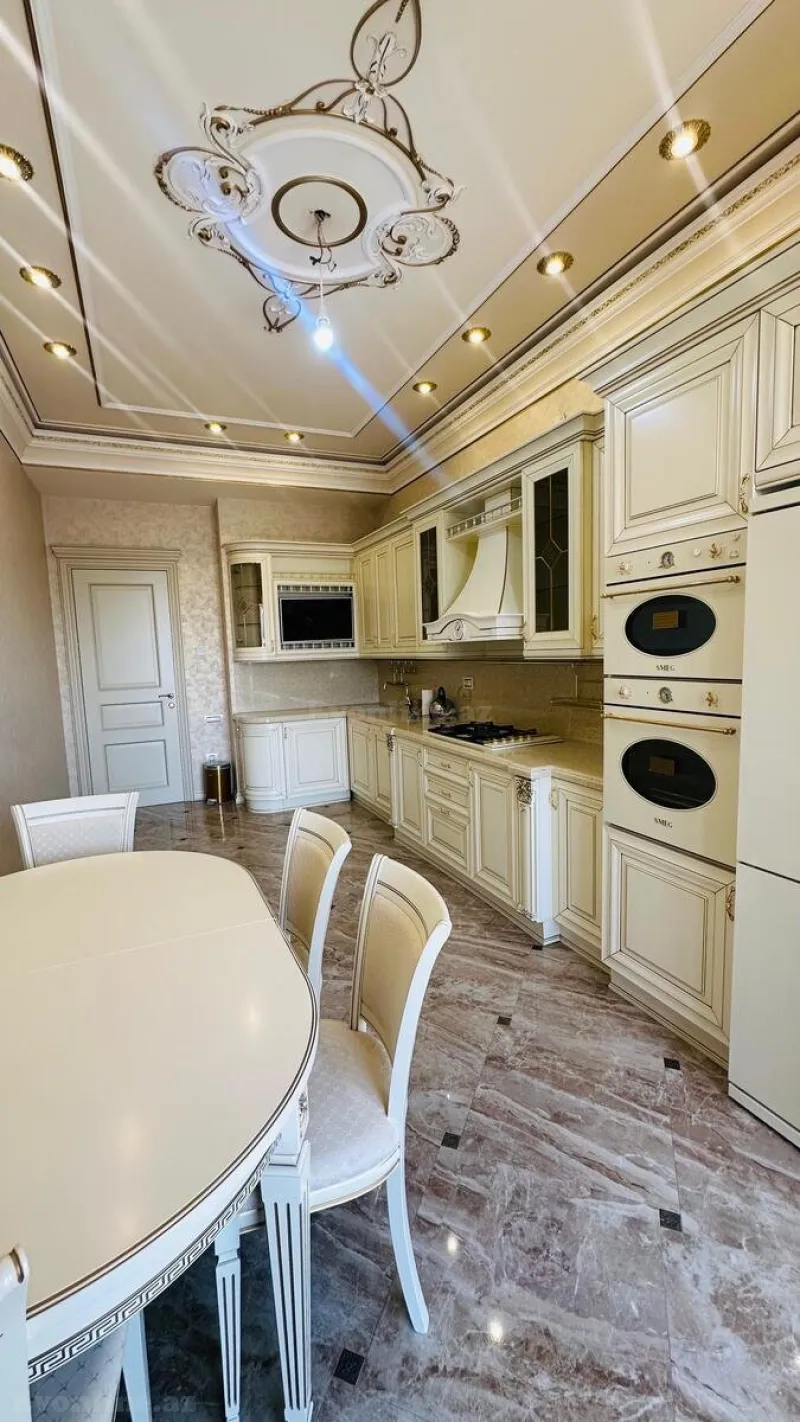 Satılır 4 otaqlı Mənzil Yeni tikili 224 m² Sahil m. - şəkil 8