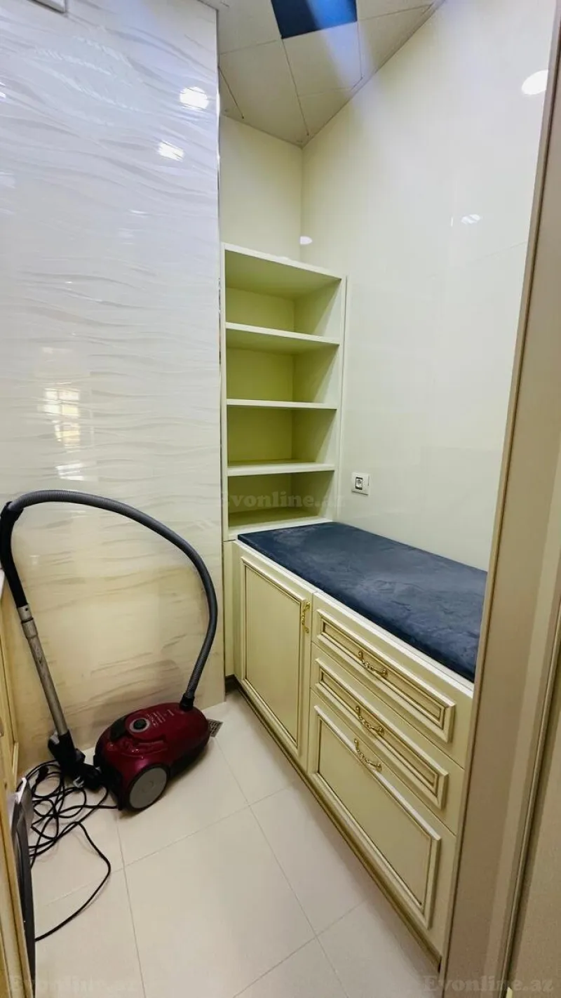 Satılır 4 otaqlı Mənzil Yeni tikili 224 m² Sahil m. - şəkil 17