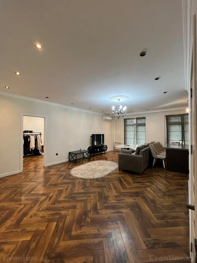 Satılır 2 otaqlı Mənzil Yeni tikili 106 m² 8 Noyabr m. - şəkil 2