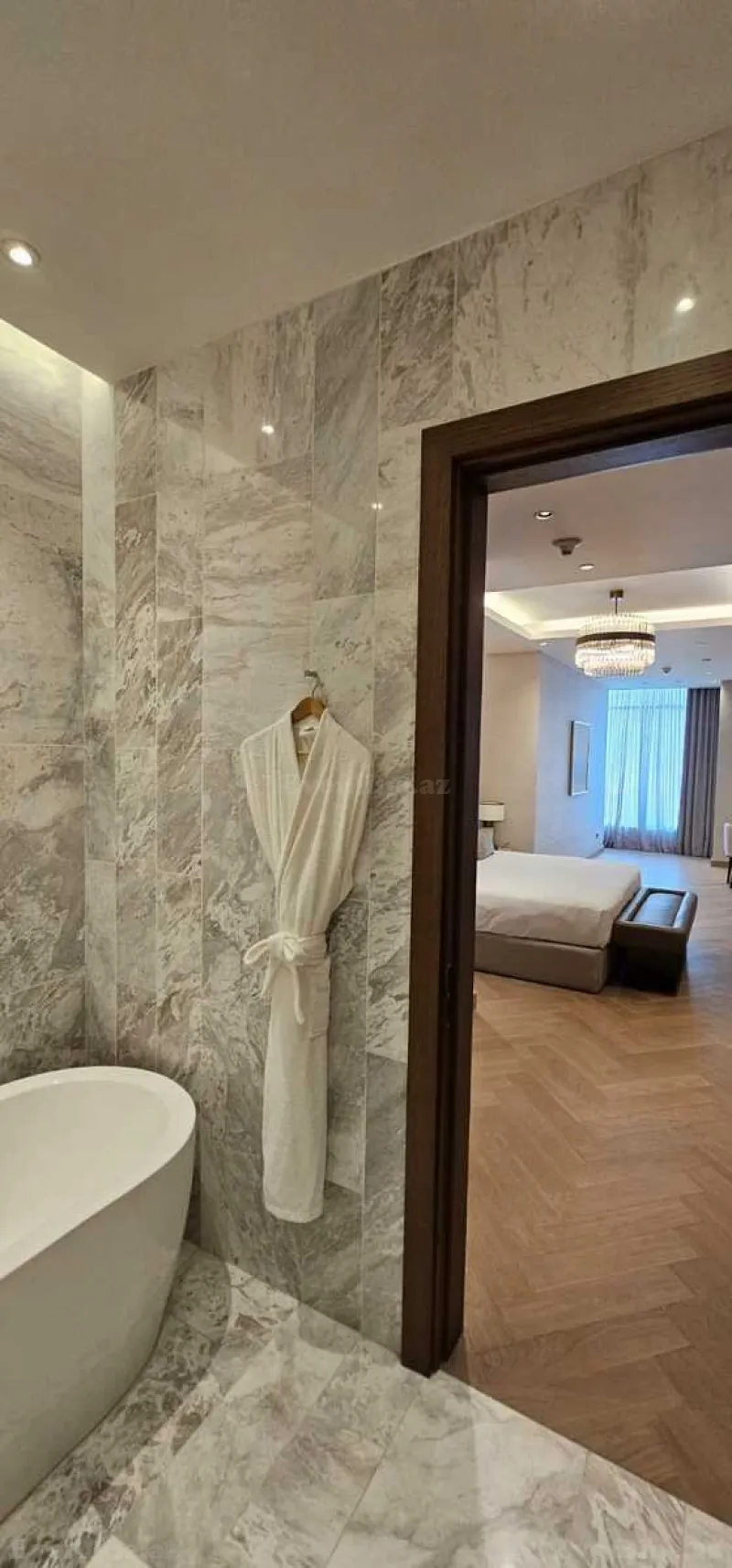 Kirayə verilir 3 otaqlı Mənzil Yeni tikili 160 m² Xətai m. - şəkil 14