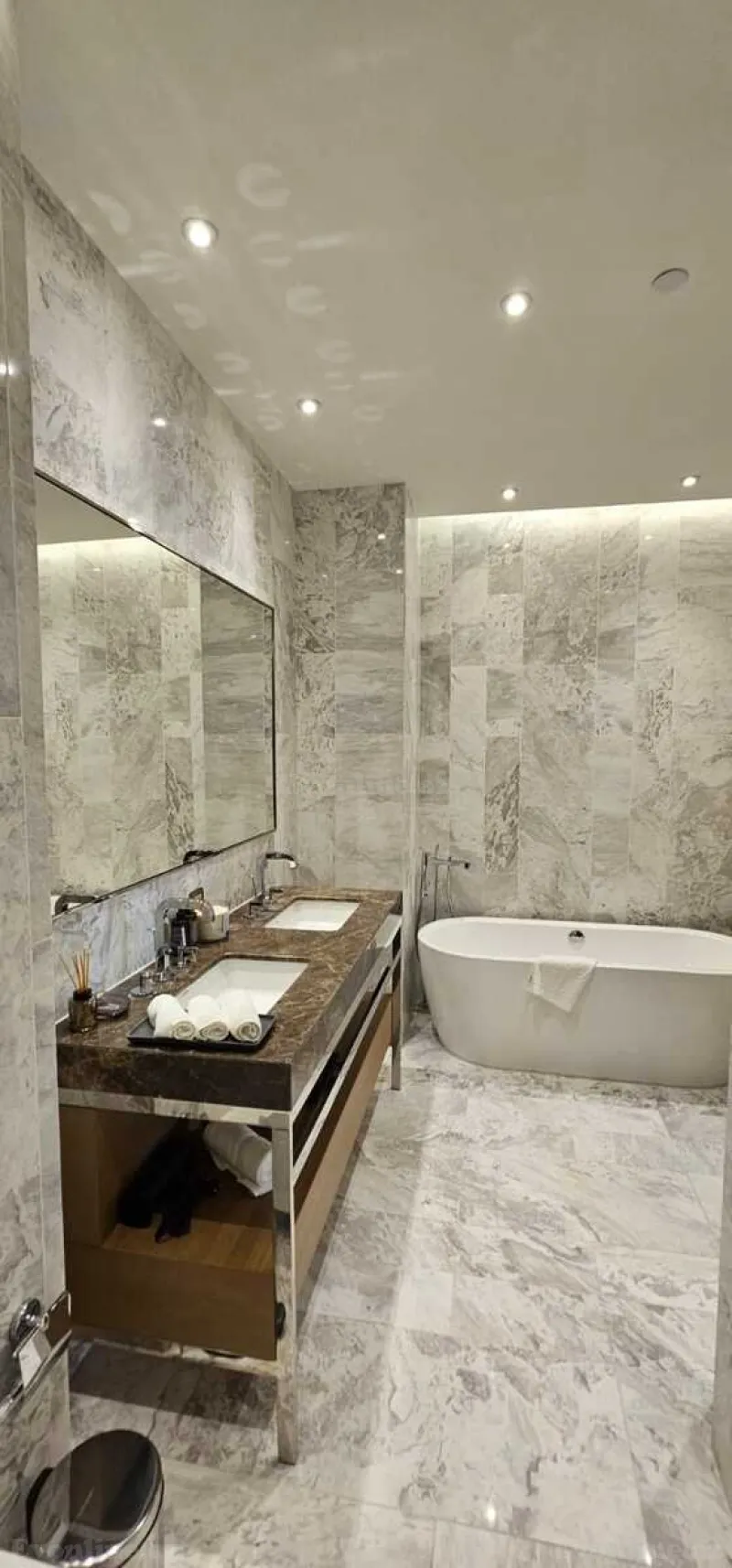 Kirayə verilir 3 otaqlı Mənzil Yeni tikili 160 m² Xətai m. - şəkil 15