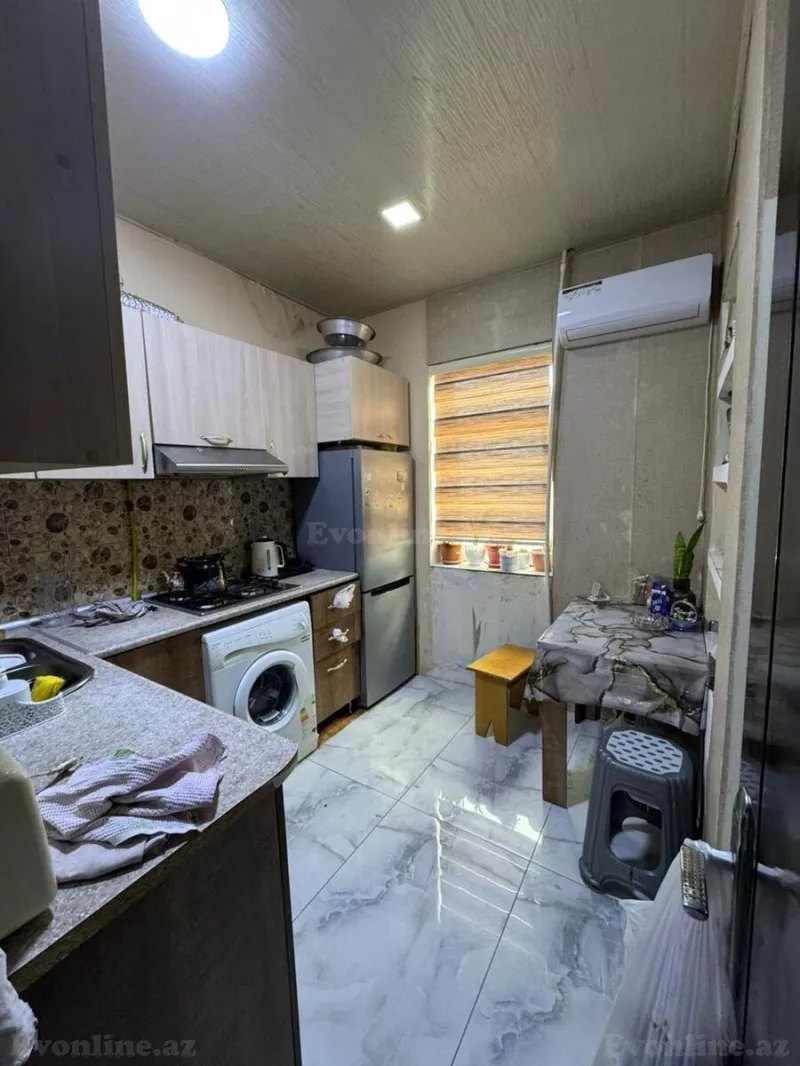 2 otaqlı Mənzil 60 m² Xətai r. Satılır
