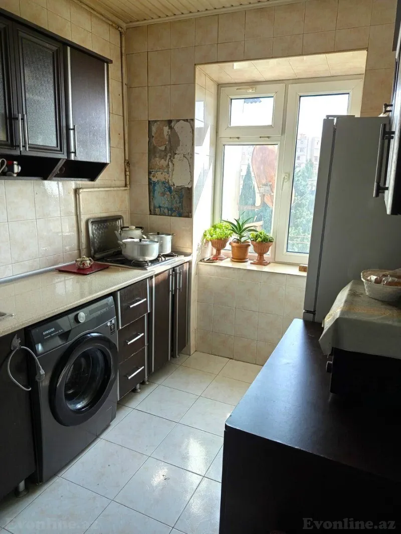 Satılır 3 otaqlı Mənzil Köhnə tikili 75 m² Xalqlar Dostluğu m. - şəkil 7