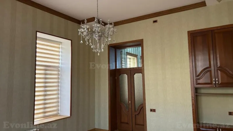 Satılır 3 otaqlı Mənzil Köhnə tikili 110 m² Sahil m. - şəkil 2