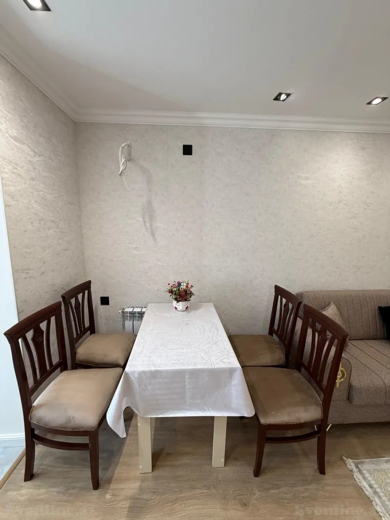 Satılır 2 otaqlı Mənzil Köhnə tikili 45 m² Nərimanov r. - şəkil 4