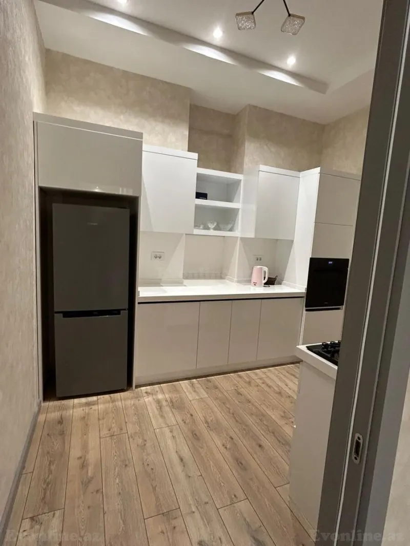 Kirayə verilir 2 otaqlı Mənzil Yeni tikili 96 m² Nərimanov r. - şəkil 11