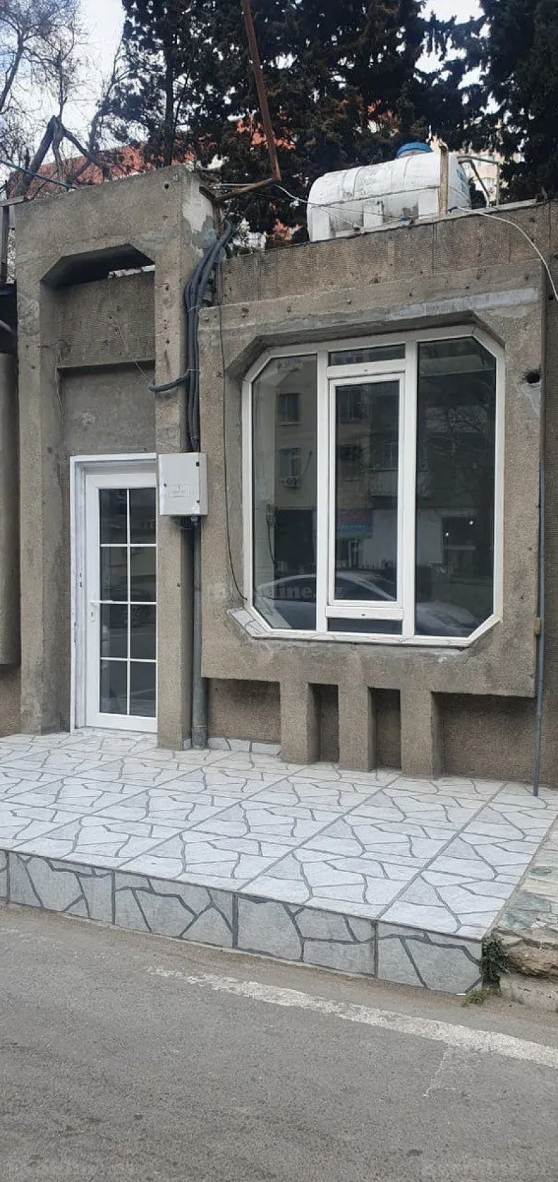 Kirayə verilir Obyekt 16 m² Xalqlar Dostluğu m. - şəkil 2