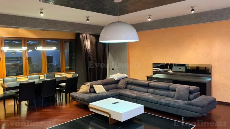 4 otaqlı Mənzil 220 m² Xətai m. Kirayə verilir