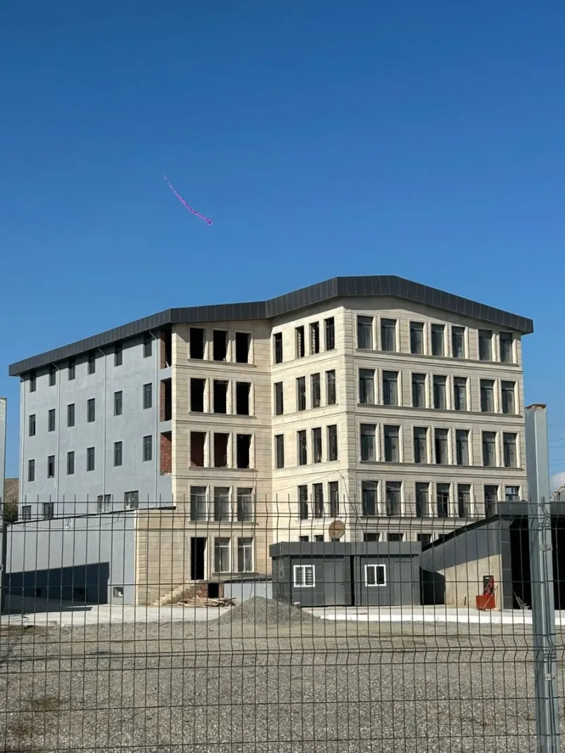 Kirayə verilir Obyekt 2400 m² Lökbatan