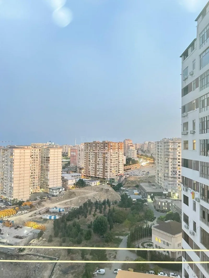Kirayə verilir 3 otaqlı Mənzil Yeni tikili 105 m² İnşaatçılar m. - şəkil 2