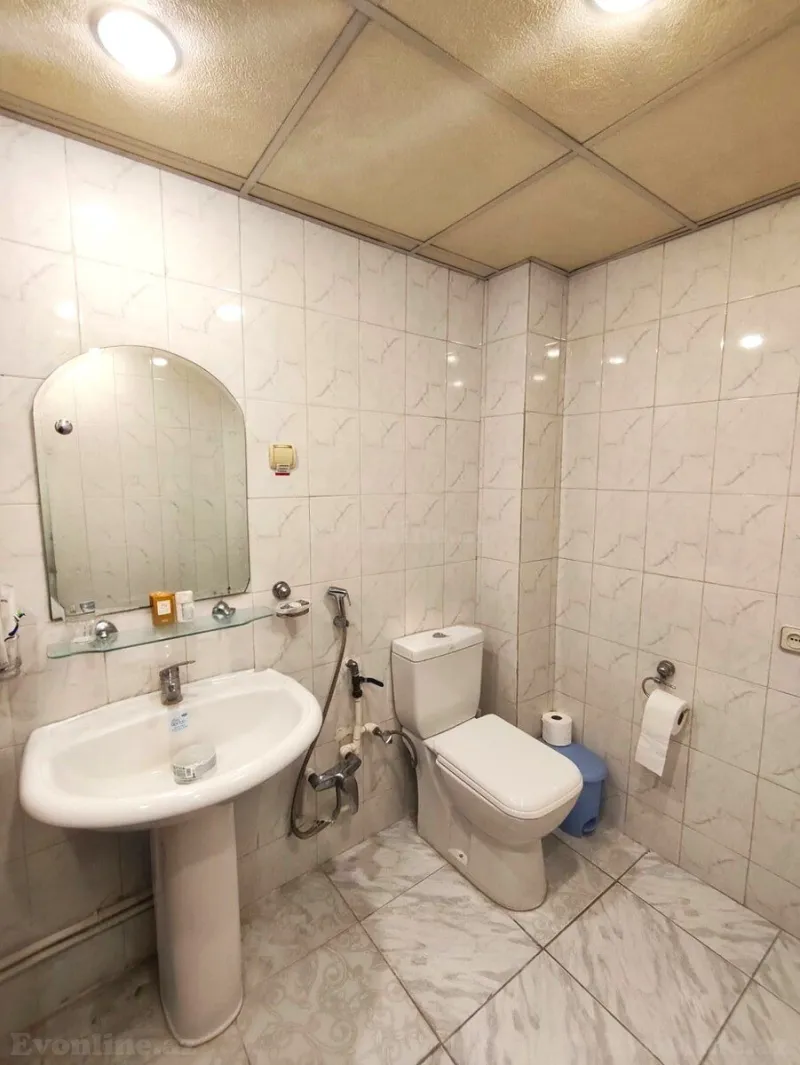 Kirayə verilir 2 otaqlı Mənzil Köhnə tikili 80 m² İçərişəhər m. - şəkil 18