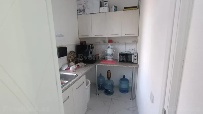 Kirayə verilir 2 otaqlı Mənzil Köhnə tikili 100 m² Yasamal r. - şəkil 7