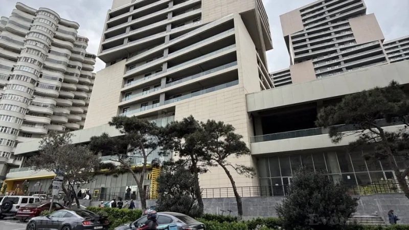 Kirayə verilir 2 otaqlı Mənzil Yeni tikili 106 m² 8 Noyabr m.