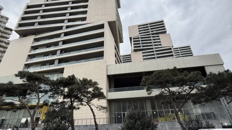 Kirayə verilir 2 otaqlı Mənzil Yeni tikili 106 m² 8 Noyabr m. - şəkil 2