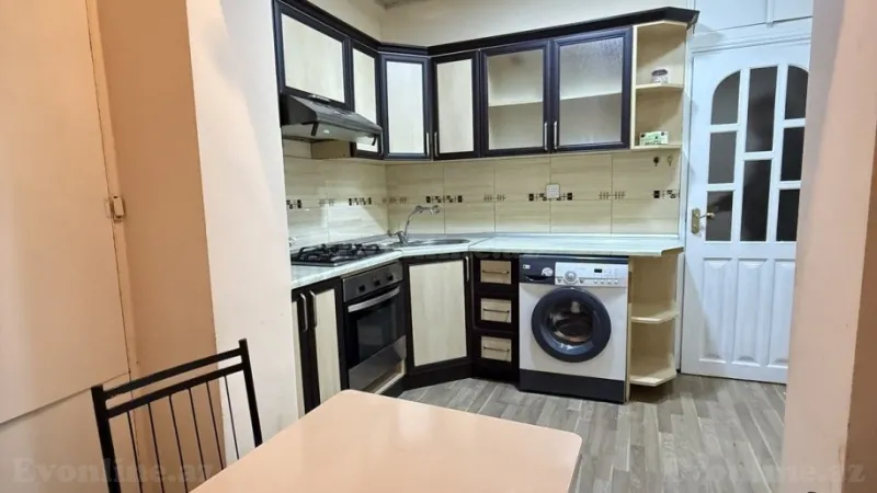 Kirayə verilir 1 otaqlı Mənzil Köhnə tikili 51 m² Yeni Yasamal - şəkil 3