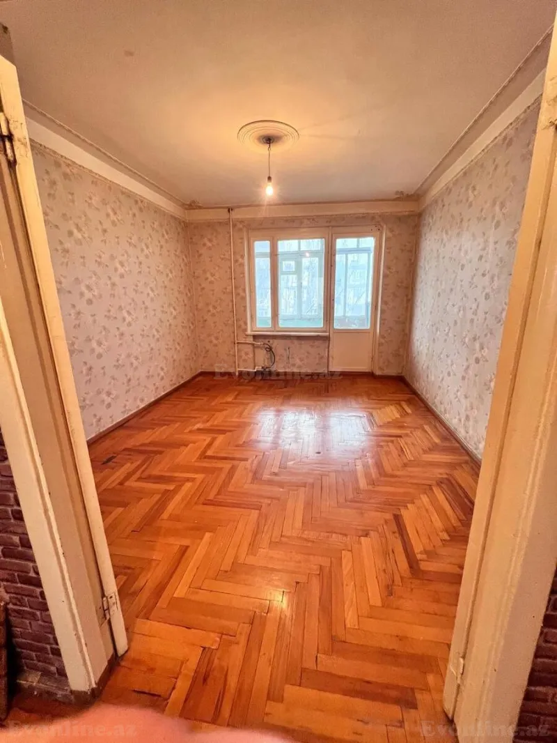 Satılır 4 otaqlı Mənzil Köhnə tikili 100 m² Sabunçu r. - şəkil 2