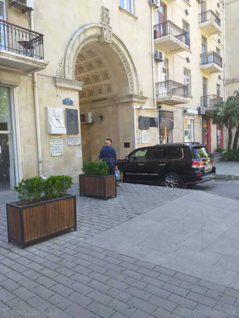 Kirayə verilir 2 otaqlı Mənzil Yeni tikili 46 m² Səbail r. - şəkil 4