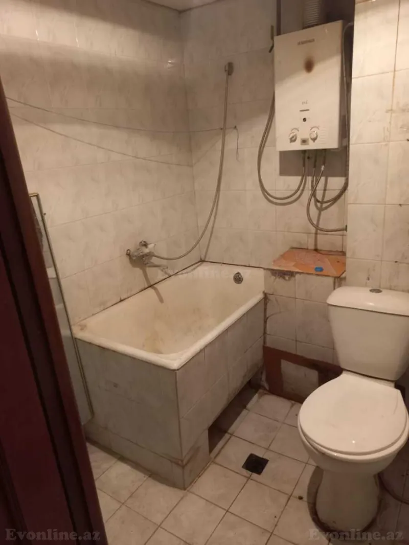 Kirayə verilir 2 otaqlı Mənzil Köhnə tikili 52 m² 4-cü mikrorayon - şəkil 3