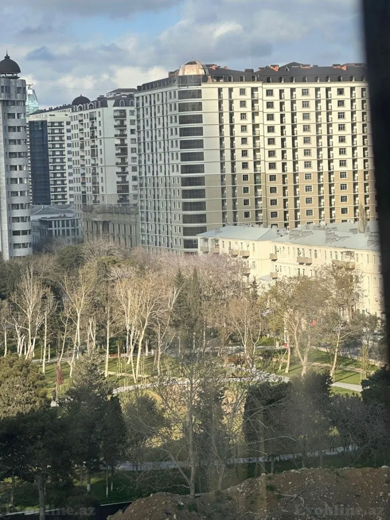 Kirayə verilir 3 otaqlı Mənzil Yeni tikili 150 m² Nərimanov r. - şəkil 15